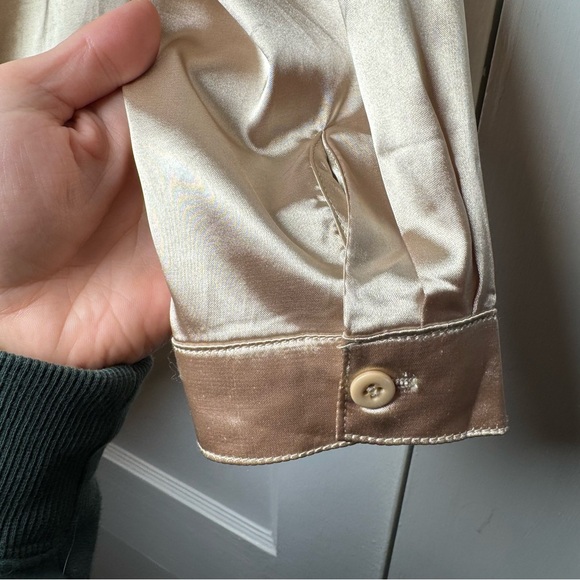PrettyLittleThing Satin Effect Button Down Blouse In Champagne Size Medium - Picture 11 of 14